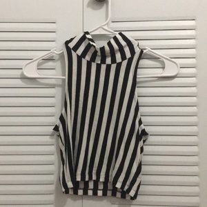 Striped crop-top